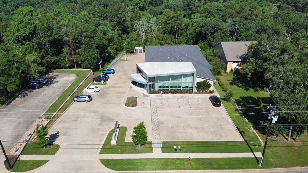 More Photos Of 3187 Paluxy Dr, Tyler Office For Sale