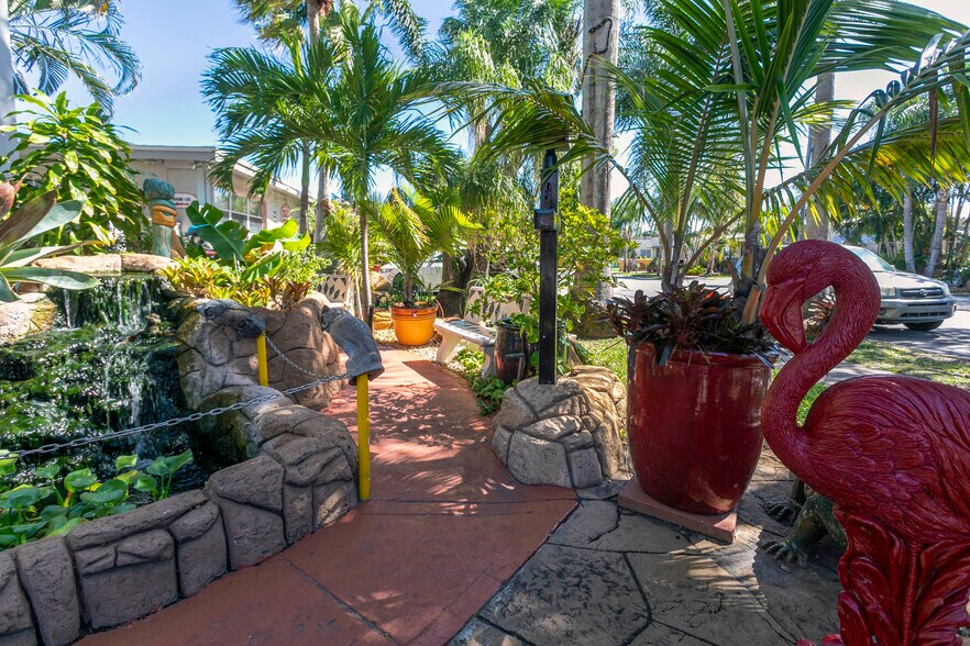 More Photos Of 1219 S Federal Hwy, Hollywood Hotel For Sale