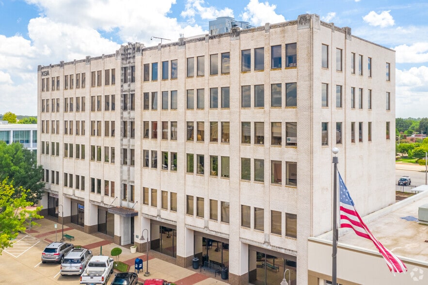Primary Photo Of 140 E Tyler St, Longview Office For Lease