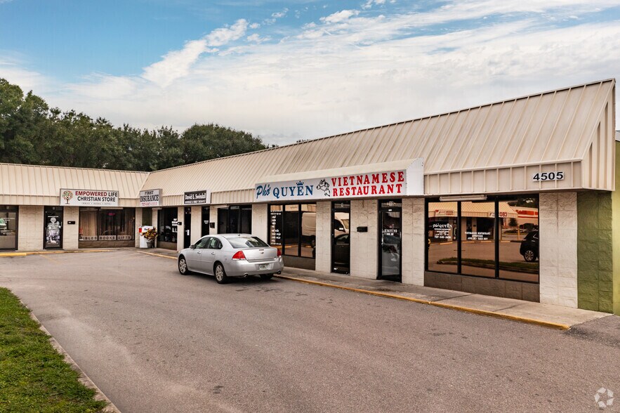 More Photos Of 4505 Park Blvd N, Pinellas Park General Retail For Lease