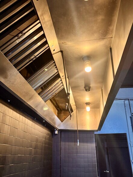 More Photos Of 1032 1st St, Pomona General Retail For Sale