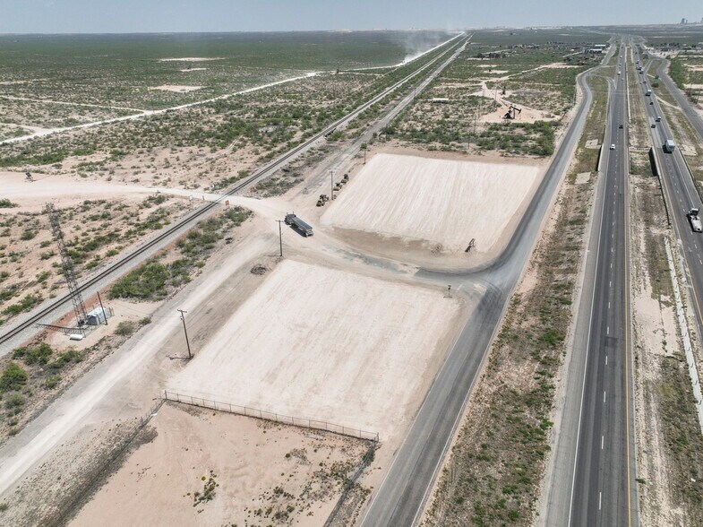 More Photos Of 850 W I-20, Penwell Warehouse For Lease