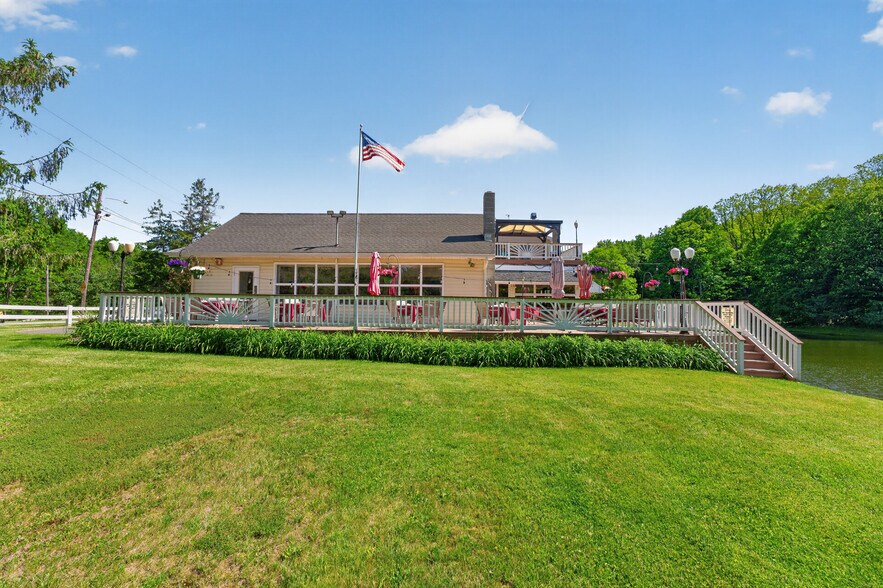 More Photos Of 160 Creamery Rd, Greenville Restaurant For Sale