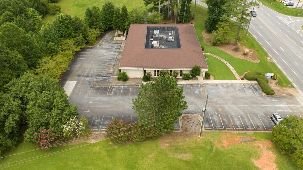 More Photos Of 1330 N Park St, Carrollton Medical For Lease