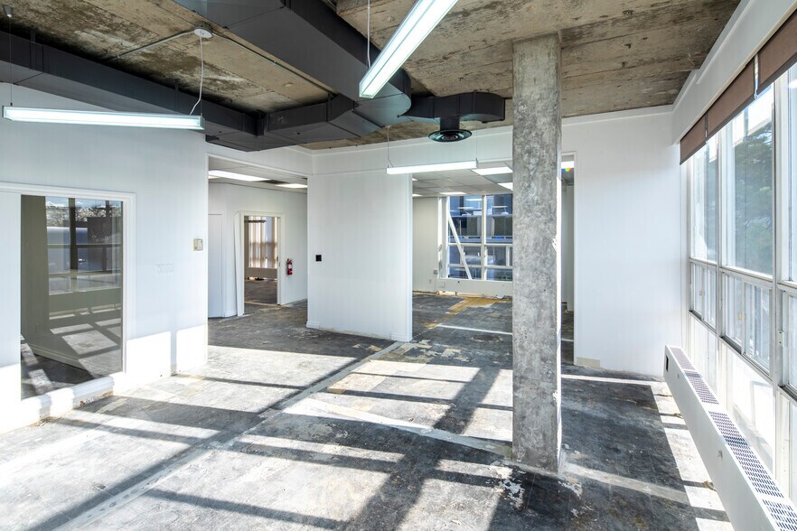 More Photos Of 2171 Avenue Rd, Toronto Office For Lease