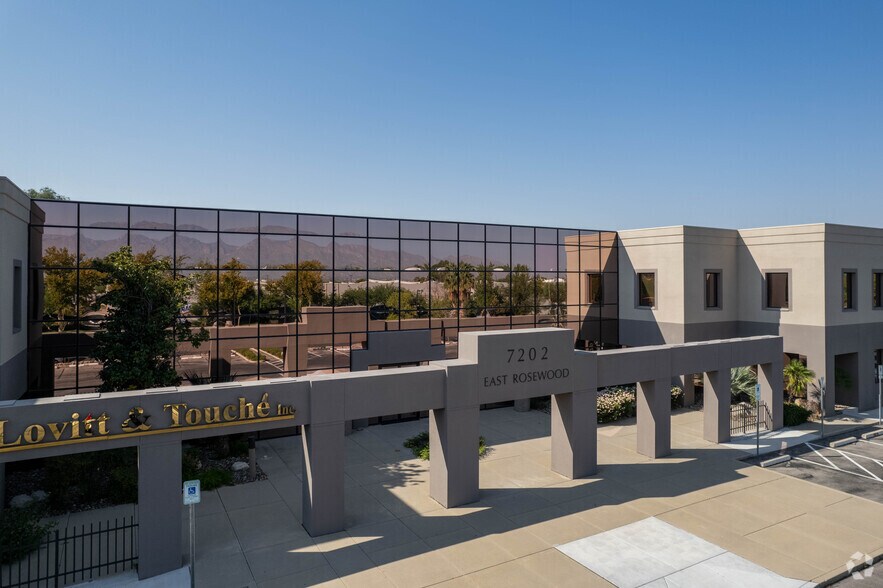 More Photos Of 7202 E Rosewood St, Tucson Office For Sale