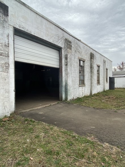 More Photos Of 155 Adeline St, New Haven Warehouse For Sale