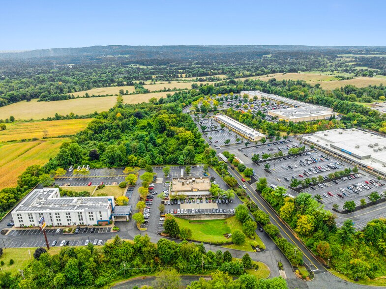 More Photos Of 14 Frontage Rd, Clinton Restaurant For Sale