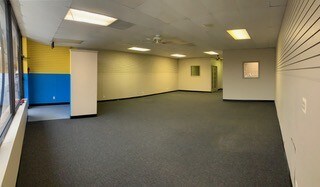 More Photos Of 2928-2950 E Highland Rd, Highland General Retail For Lease