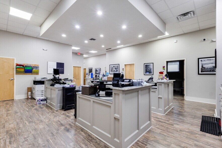More Photos Of 307 Alcide Dominique Dr, Lafayette Office For Sale
