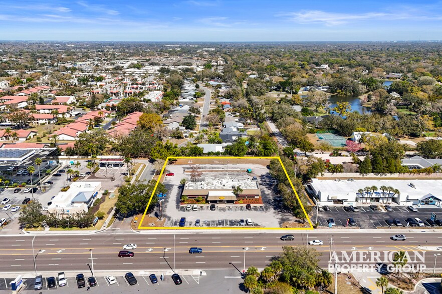Primary Photo Of 3701 Bee Ridge Rd, Sarasota Restaurant For Lease