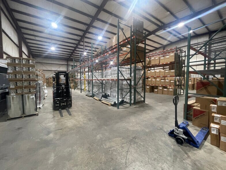 More Photos Of 337 Industrial Dr, Jackson Distribution For Lease