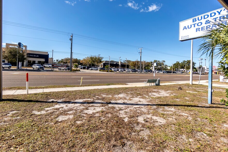 More Photos Of 6735 14th St, Bradenton Auto Repair For Sale