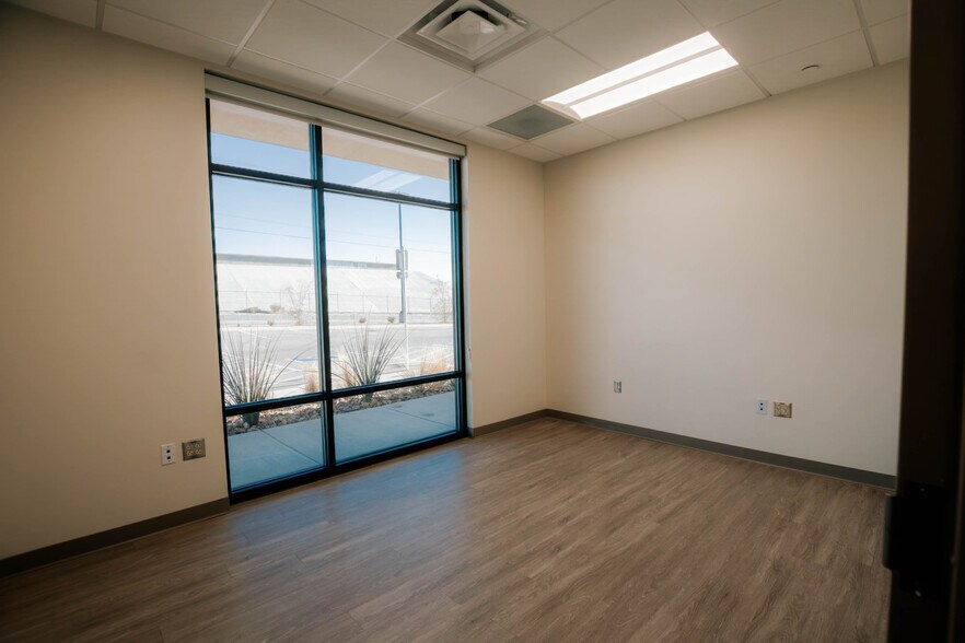 More Photos Of 11880 Physicians dr, El Paso Healthcare For Sale