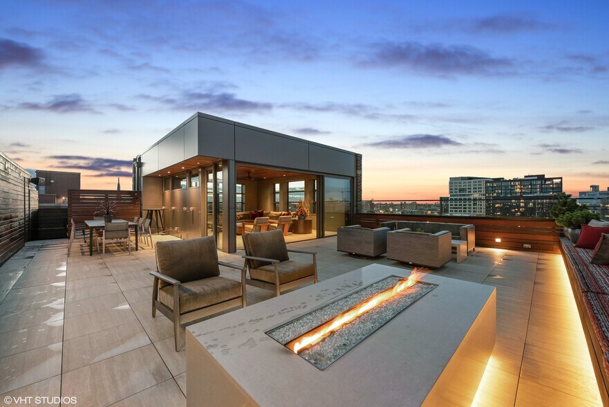 More Photos Of 1327 W Washington Blvd, Chicago Loft Creative Space For Lease