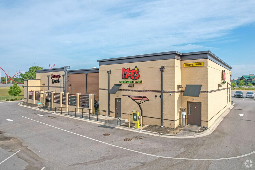 More Photos Of 917 Cabelas Dr, Fort Mill Freestanding For Sale