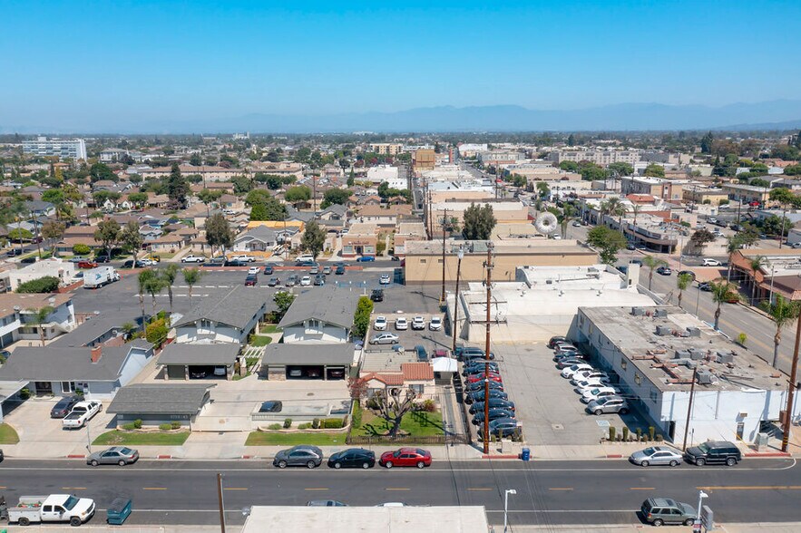 More Photos Of 17041-17047 Bellflower Blvd, Bellflower Storefront Retail Residential For Lease