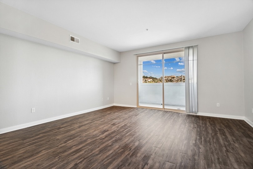 More Photos Of 5395 Napa St, San Diego Apartments For Lease