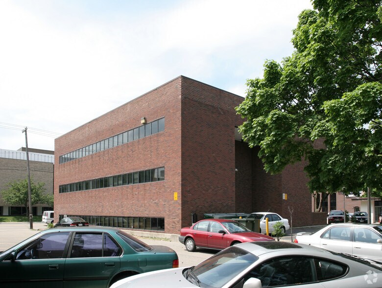 More Photos Of 1020 Regent St, Madison Medical For Lease