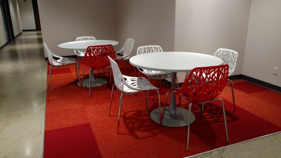 More Photos Of 507 N Sam Houston Pky E, Houston Office For Lease