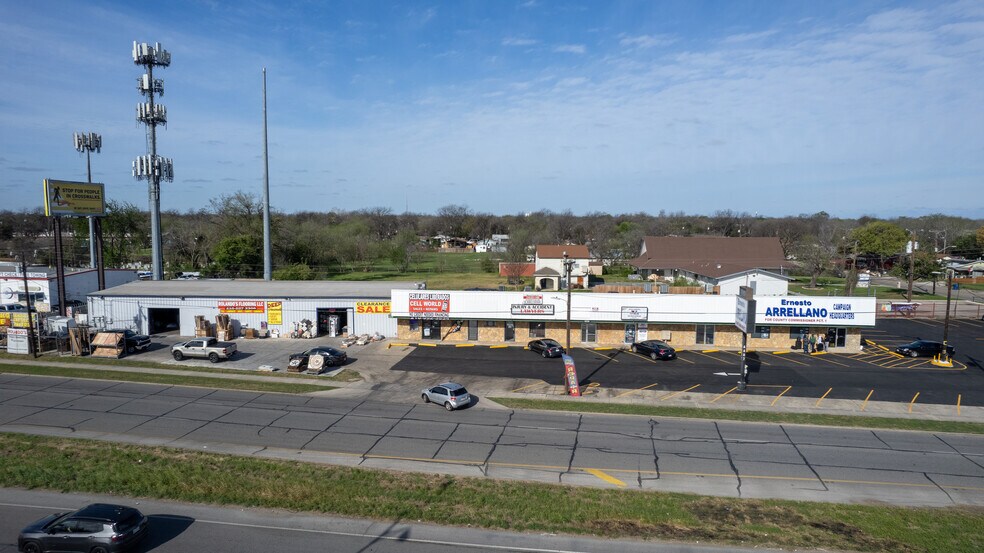 More Photos Of 4407 I-35 Fwy, San Antonio Unknown For Lease