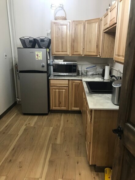 More Photos Of 103 N 5th St, Riverton Storefront Retail Office For Sale