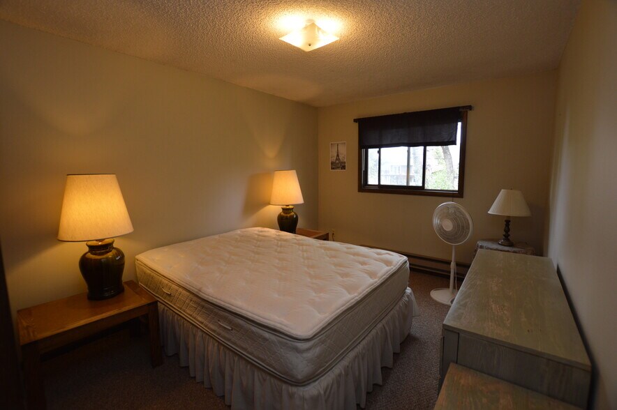 More Photos Of 1412 W Gunnison Ave, Gunnison Apartments For Sale