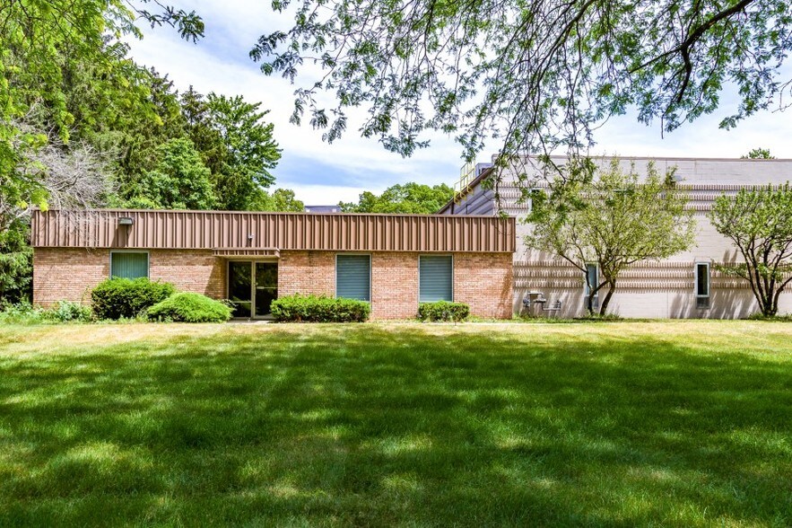 More Photos Of 100 Anchor Rd, Michigan City Distribution For Lease