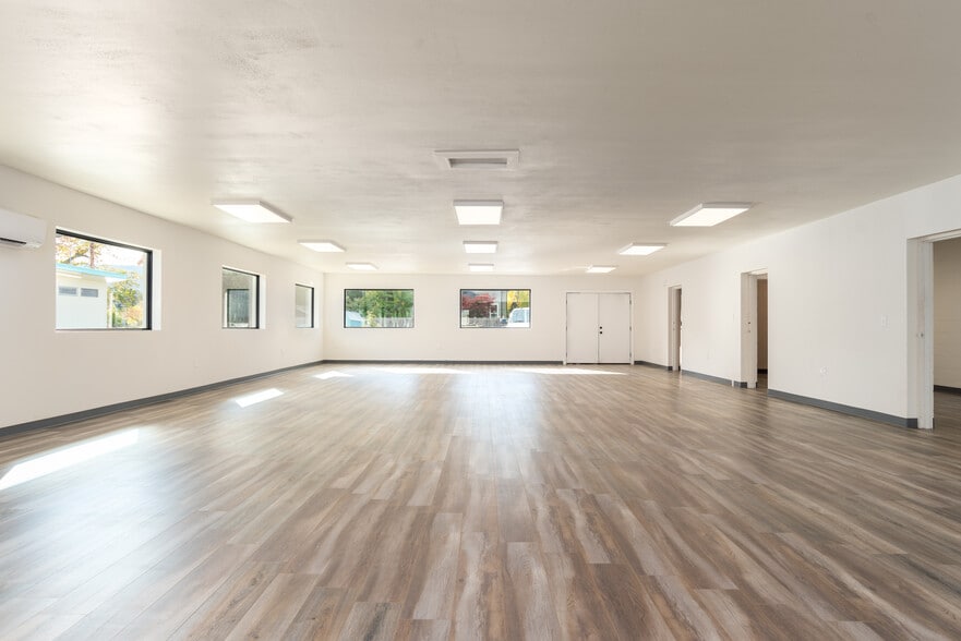 More Photos Of 315 State St, Sedro Woolley Storefront For Sale