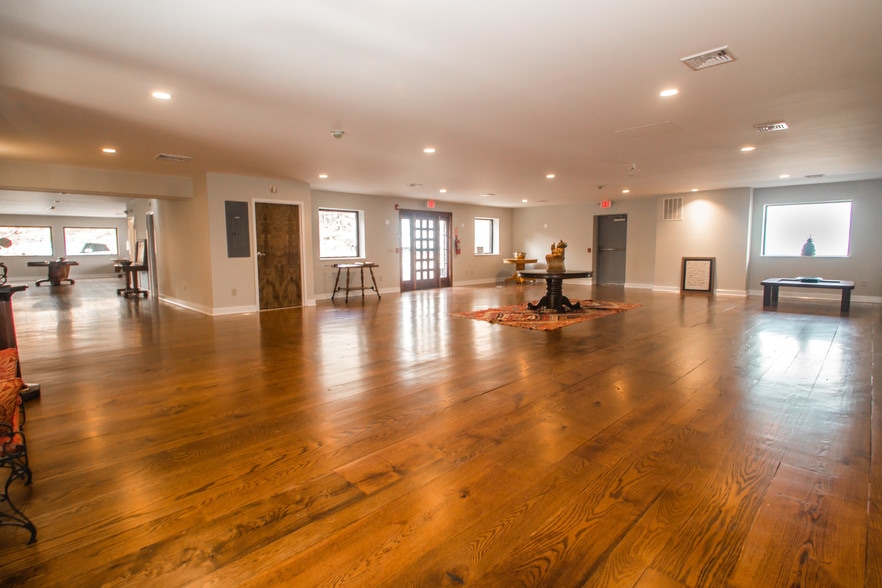 More Photos Of 598 Danbury Rd, Ridgefield Office For Lease