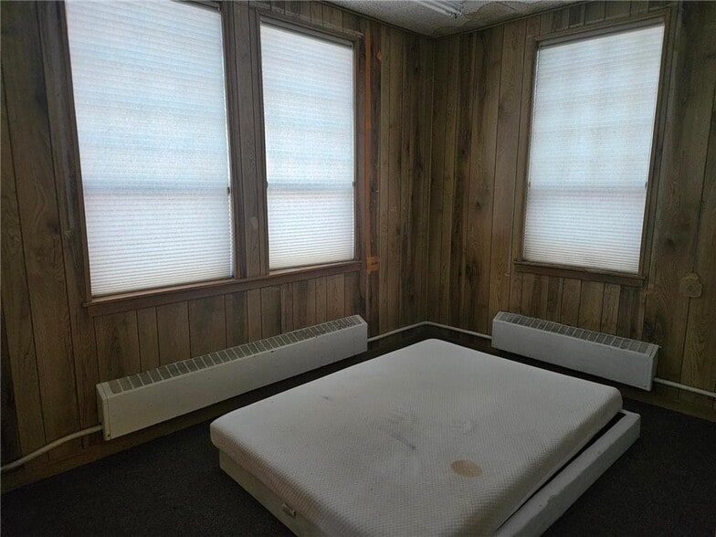 More Photos Of 113 Main St W, Milltown Specialty For Sale