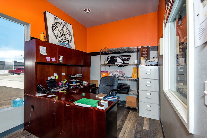 More Photos Of 2106 Highway 95, Bullhead City Auto Dealership For Sale