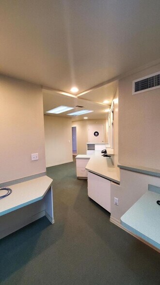More Photos Of 2740 W Main St, Visalia Medical For Lease