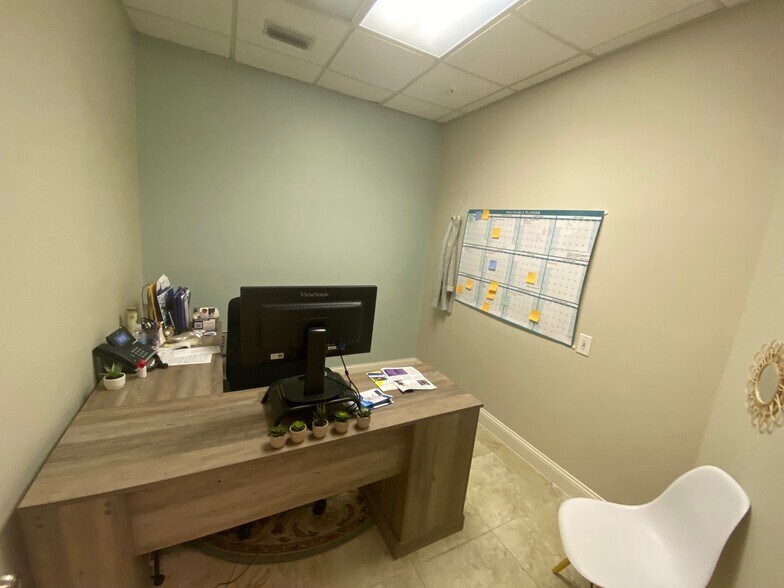 More Photos Of 1565 Sarno Rd, Melbourne Medical For Sale