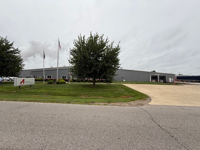 Primary Photo Of 1300 Industrial Dr, North Vernon Industrial For Lease