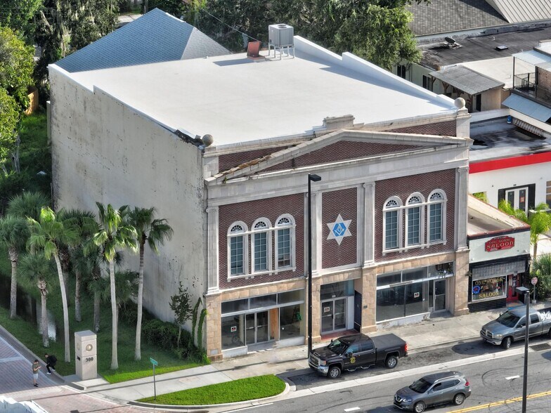 More Photos Of 135 Orange Ave, Daytona Beach Storefront For Sale
