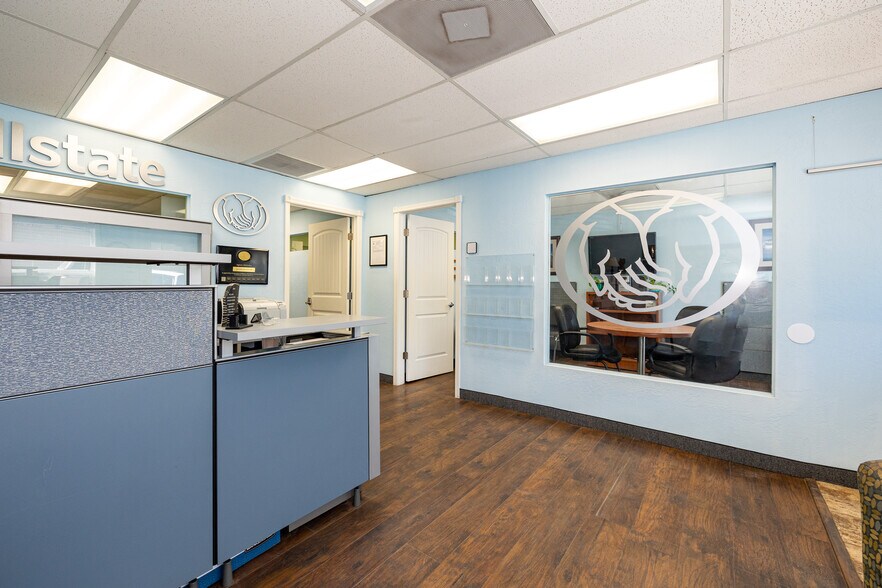 More Photos Of 116 S 1st St, Williams Office For Sale