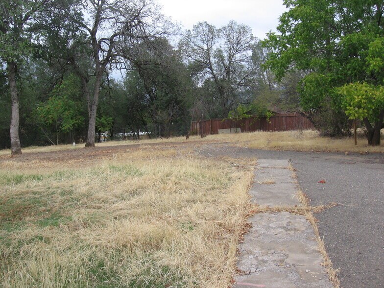 More Photos Of 2056 Rosamond St, Shasta Lake Land For Sale