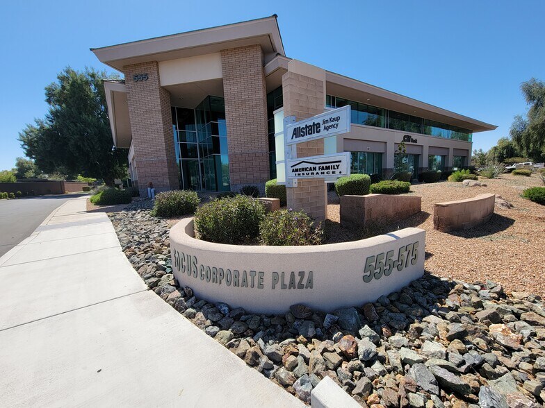 More Photos Of 565 W Chandler Blvd, Chandler Office For Lease