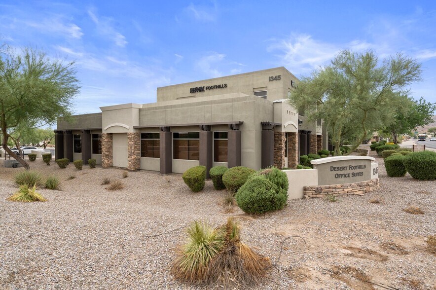 More Photos Of 1345 E Chandler Blvd, Phoenix Office For Lease