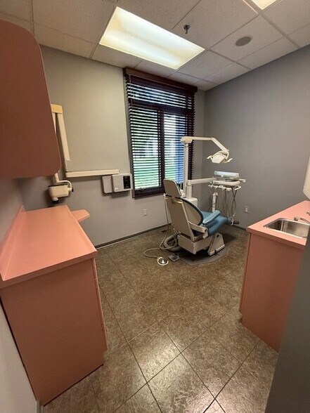 More Photos Of 105 Corporate Dr E, Langhorne Office For Sale