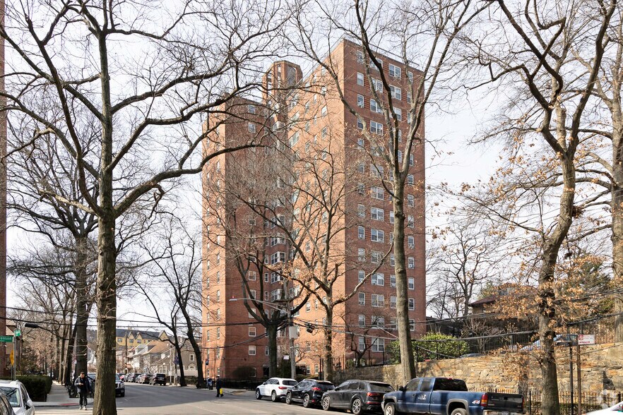 More Photos Of 3835-3845 Sedgwick Ave, Bronx Apartments For Lease