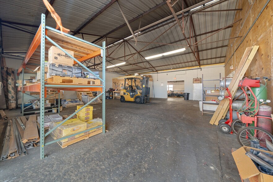 More Photos Of 943 NW 17th Ave, Ocala Warehouse For Sale
