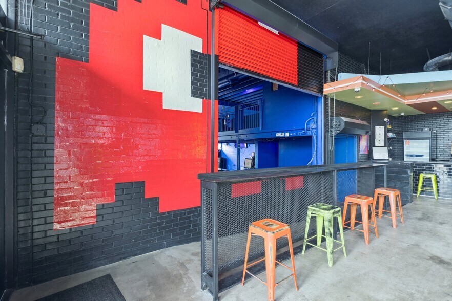 More Photos Of 1012 N Walker Ave, Oklahoma City Bar For Lease