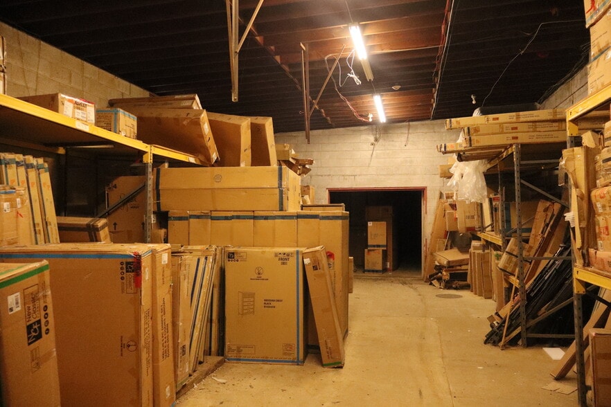 More Photos Of 942 S Delsea Dr, Vineland Freestanding For Lease