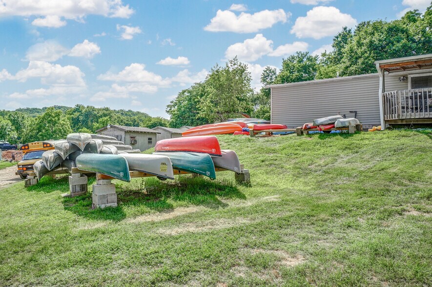 More Photos Of 1254 Hooten Town Rd, Crane Trailer Camper Park For Sale