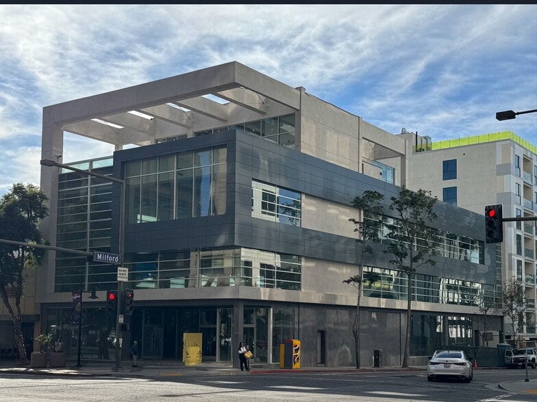 More Photos Of 431 N Brand Blvd, Glendale Office For Lease