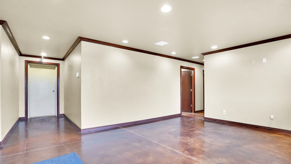 More Photos Of 2301 S Highway 77, Pauls Valley Industrial For Sale