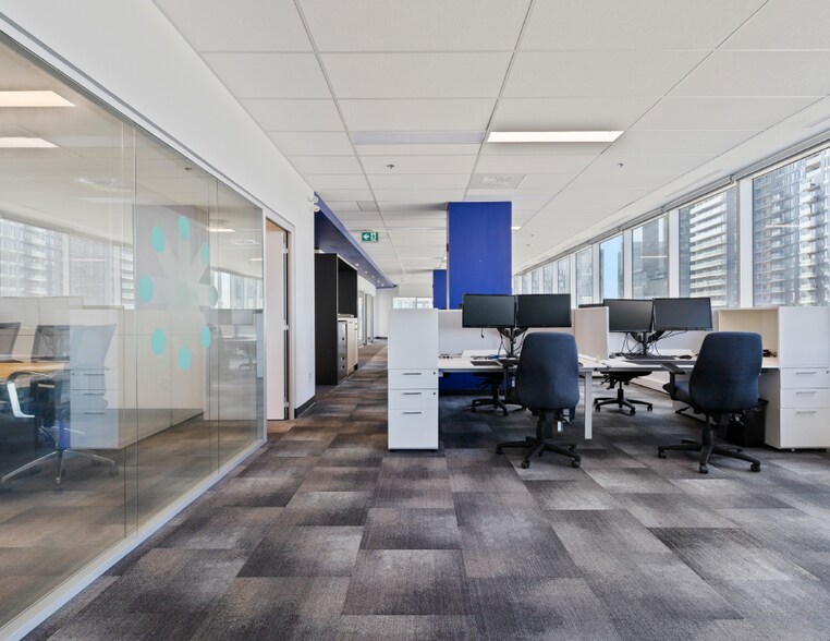 More Photos Of 5005 Boul Lapinière, Brossard Office For Lease