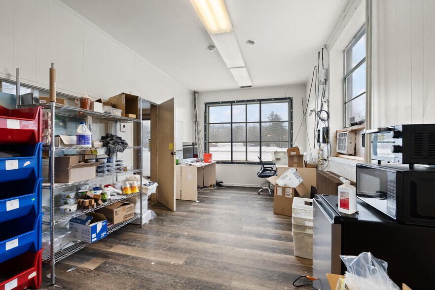 More Photos Of 677 S Cardinal Ln, Scottsburg Industrial For Sale